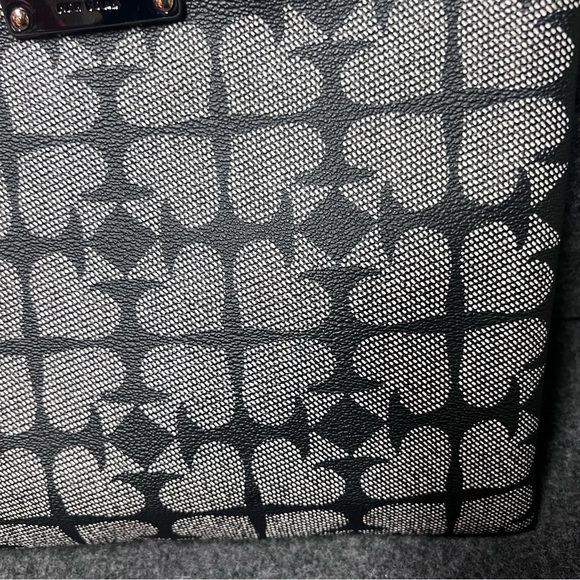 KATE SPADE Adrianne Pebbled Ace of Spades Universal Tablet Sleeve WLRU1241 Black - Picture 15 of 16